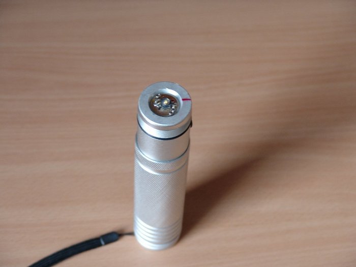 3.jpg (53.71 KiB) 16770 mal betrachtet Taschenlampe ausgeschaltet, Reflektor abgeschraubt