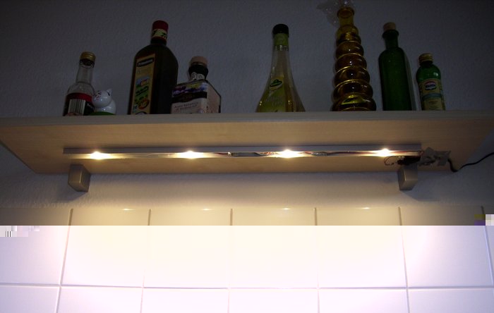 DSCI0248_cut.jpg (478 KiB) 16922 mal betrachtet LED-Leiste von unten