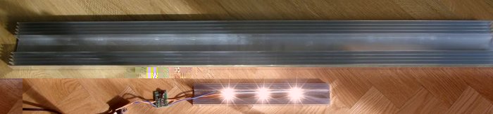 LED-Leiste_1000mmx98mm_Betrieb_freigestellt_800x600.jpg